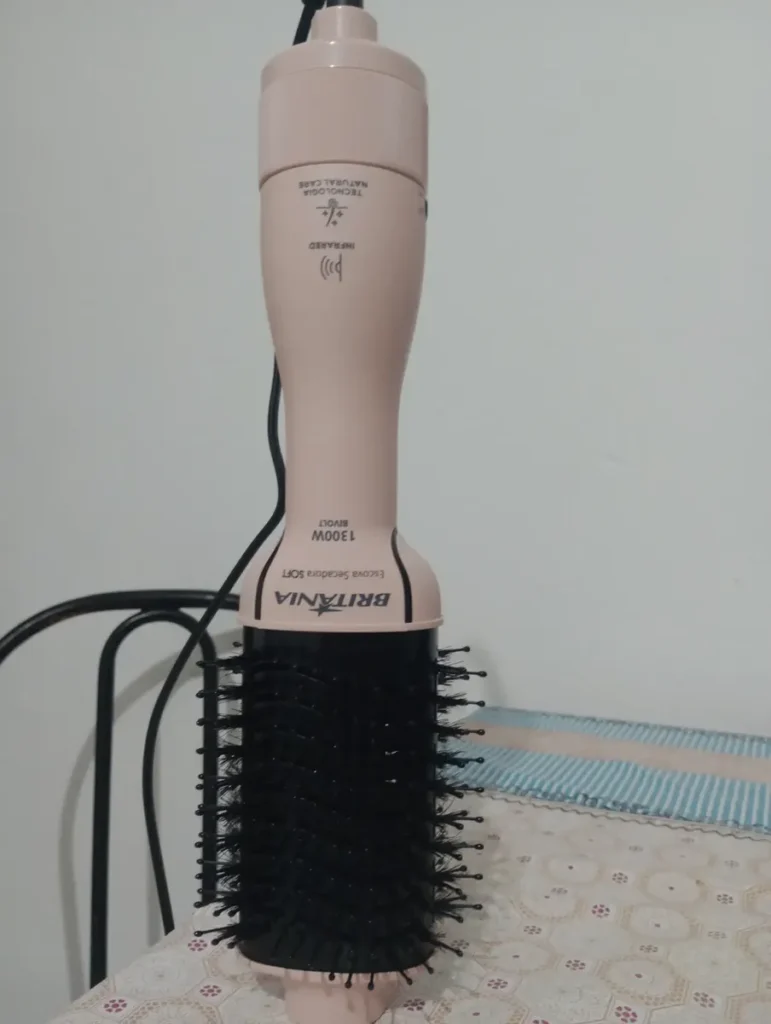 Escova Secadora Britânia 4 em 1